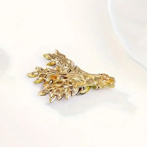 Lavender Bouquet Brooch Pin - Picture 5 of 7